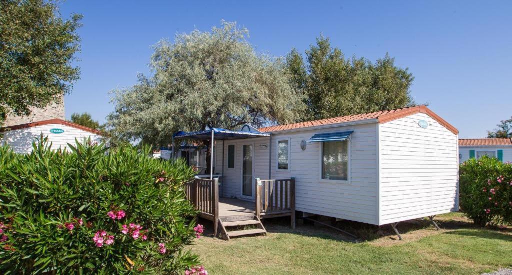 Отель Camping Beau Rivage Мезе Экстерьер фото