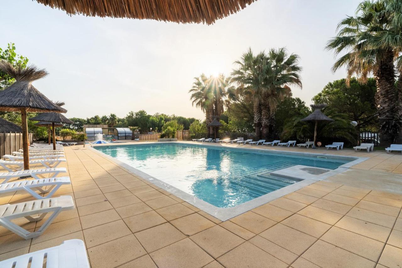 Отель Camping Beau Rivage Мезе Экстерьер фото