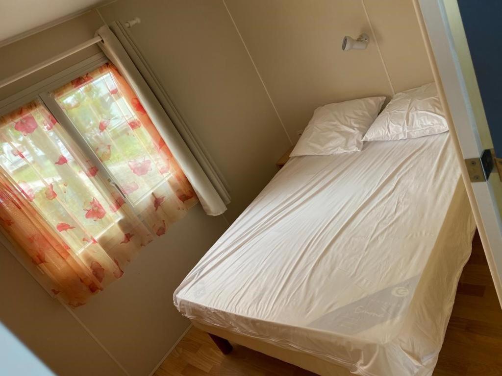 Отель Camping Beau Rivage Мезе Экстерьер фото
