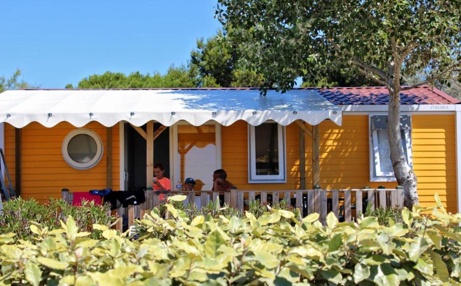 Отель Camping Beau Rivage Мезе Экстерьер фото